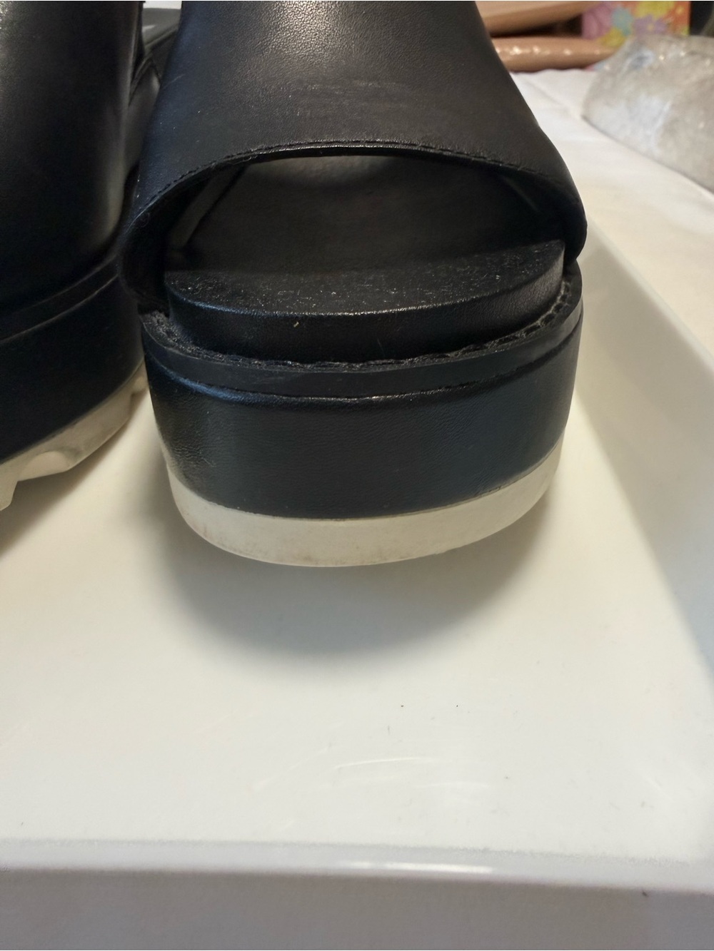 NWOT-Sorel Black leather Slide Platform Sandals lug sole. 6.5 - Picture 5 of 7